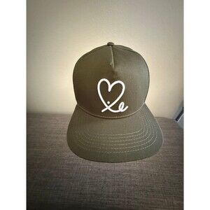 NWOT Heart IE Yaamava Casino Promotional Green SnapBack Hat